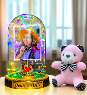 Kişiye Özel Renkli Led Işıklı Biblolu Fanus ve Pembe Peluş Ayıcıklı Anahtarlık (Model 6)