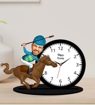 Kişiye Özel Karikatürlü Jokey Temalı Ahşap Biblo Masa Saati