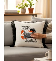 ÖRDEK NAKIŞLI PÜSKÜLLÜ DUCK KUMAŞ SİYAH PÜSKÜLLÜ YASTIK KILIFI (43 x 43) 1 Adet İÇİ DOLGULU