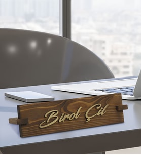 BK Gift Kişiye Özel Ahşap Kabartma Figürlü Masa İsimliği, Yeni İş Hediyesi, Arkadaşa Hediye, Ofis Hediyesi