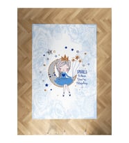 MEKTA HOME BEBEK VE ÇOCUK ODASI Ayda Oturan Kız Desenli Mavi Motifli Halı