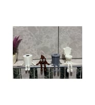 Razmo 4'lü Eğlenceli Banyo Dekoratif Figür Seti /tuvalet Kağıdı, Kaka Emojisi, Çöp Kovası, Klozet