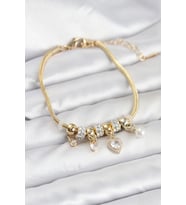 Pirinç Gold Renk Charmlı Kadın Bileklik - Tj-Bb8209