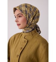 Geometrik Desen %100 Twill İpek Eşarp BE21