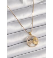 316L Çelik Gold Renk Zincir Zirkon Taşlı Yıldız İşleme Madalyon Model Kadın Kolye TJ-BKO9636