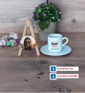 Diyaliz Teknisyeni Türk Kahvesi Fincanı Ahşap Altlıklı ve Fotoğraflı Ahşap Anahtarlık Hediye Diyaliz Teknisyenine Hediye (Model 2)