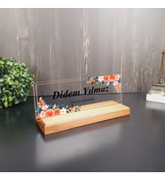 Kişiye Özel Çiçek Desenli Masa İsimliği