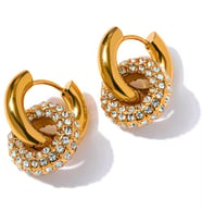 18 Ayar Altın Kaplama Kristal Taşlı Gold Halka Küpe – Işıltılı Lüks Model