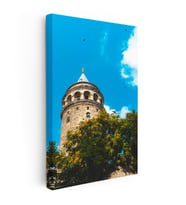 Dikey Kanvas Tablo Galata Kulesi ve Yeşil Ağaçlar Şehir Mimari Tablo Ev Ofis Duvar Dekoru