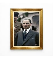Tablore Atatürk Karizmatik Portre Takım Elbiseli Kanvas Tablo Gold Çerçeveli