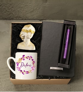 Kişiye Özel Termo Deri Siyah Defter & Kişiye Özel Pembe Metal Roller Kalem & Baskılı Kupa & Modern Kadın Figür Dekoratif Obje Hediye Seti