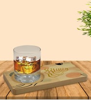BK Gift Kişiye Özel Modern Art Tasarımlı Doğal Ahşap Tabaklı Viski Bardağı Sunum Seti Model 4