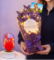 Aynalı Tasarım Fotoğraflı Led Işıklı Mor Kelebek Buketi (Renkli Işıklı Fanus Hediyeli) (Model 7)