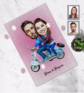 Kişiye Özel  Vespa Motorcu Sevgili Karikatürlü A4 99 Parça Puzzle Mod-2