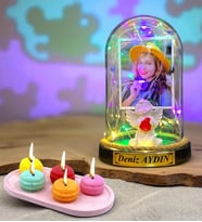 Kişiye Özel Renkli Led Işıklı Fanus ve Kokulu Makaron Mum Hediye Seti (Model 4)