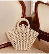 Krem İncili Altıgen Detaylı Çanta
