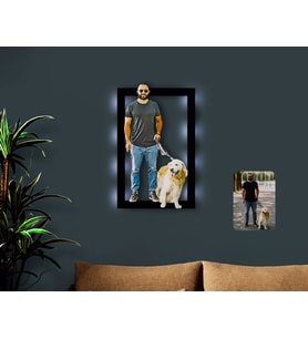 BK Gift Kişiye Özel Tam Boy Erkek ve Köpek Karikatürlü 3D Led Işıklı Ahşap Tablo-1