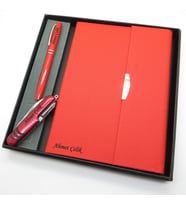 Signator® Codex  N206 Kişiye Özel Defterli Set - İsme Özel Kırmızı Kalem + İsme Özel Kırmızı Defter + İsme Özel Kırmızı Çakı  İsme Özel Kutusunda Hediyelik Set (Karışık)