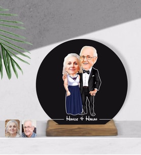 BK Gift Kişiye Özel Dede ve Büyükanne Karikatürlü Yuvarlak Ahşap Biblo-1