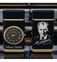 İsme Özel Mustafa Kemal Atatürk İmzalı Saatli Çakmak Rüzgarda Sönmeyen Turbo Jet Özellikli - Kutulu Ve Hediye Paketinde