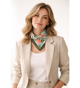 Floral Desenli Kare Saten Fular – Soft Spring Bandana