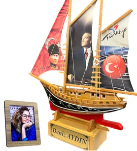 Size Özel Set - ATATÜRK Temalı İsimli Ahşap Gemi ve Fotoğraf Çerçevesi