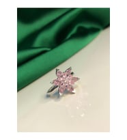 Gümüş Yüzük - Şık Tasarım 925 Ayar Gümüş Rodium Güçlendirmeli Taşlı Nilüfer Lotus Çiçeği Yüzük
