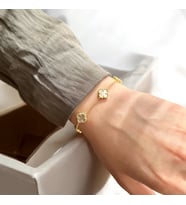 VAN CLEEF YONCA ŞANS BİLEKLİK  925 Ayar Gümüş Bileklik (Beyaz)