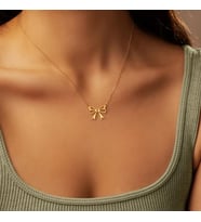 Kişiye Özel 925 Ayar Gümüş Minimal Fiyonk Kolye (Gold)