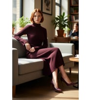 Kadın Bodycon Kesim Dik Yaka Uzun Kol Maxi Triko Elbise Kış Aylarında Şık ve Rahat Bir Tarz Sunar