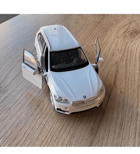 BMW X5 Metal Diecast Çek Bırak Nostaljik Beyaz Oyuncak Araba 1:32 Kapıları Açılır Koleksiyon Modeli