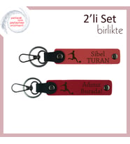 Erkek Sevgiliye Kişisel İsimli Hediyelik, Futbol Topuna Vuruş Desenli Deri Set, Nar Çiçeği-Kırmızı