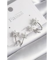 Pirinç Gümüş Renk Zirkon Taşlı Çiçek Model Kadın Küpe 5886 - SSSSSS1309-5157