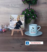 Arapça Öğretmeni Fotoğraflı Dekoratif Taş, Ahşap Altlıklı Türk Kahvesi Fincanı Hediye Öğretmenler Günü Hediyesi (Model 2)