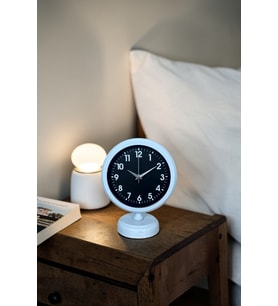 River World Masa Saati Metal 25 cm x 20 cm Ebatlarında Dekoratif White Noir
