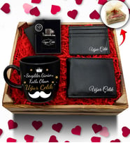 Kasa İçerisinde  Kişiye Özel Siyah Kupa & Zippo Tarzı Çakmak & Cüzdan & Kartlık Hediye Seti