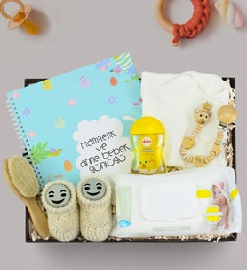 Yenidoğan Bebek Zıbını & Ahşap Figürlü Emzik Tutucu & Hamilelik Ve Anne Bebek Günlüğü & Bebek Saç Fırçası & Örme Patik & Dalin Bebek Şampuanı & Sleepy Islak Mendil Hediye Seti