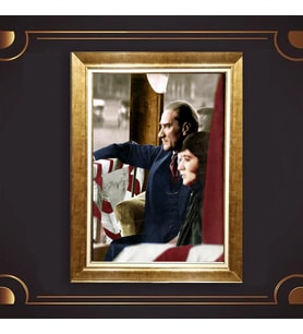 Özel Seri Paspartulu Çerçeveli Atatürk Tablo l584 (Gold)