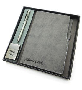 Signator® Codex  N164 Kişiye Özel Defterli Set - İsme Özel Gri Kalem + İsme Özel Gri Defter + İsme Özel Gümüş Çakmak  İsme Özel Kutusunda Hediyelik Set (Karışık)