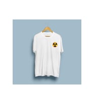 Oversize Radyoaktif Nükleer Tehlike tasarım Cep logo unisex T-shirt (Beyaz)