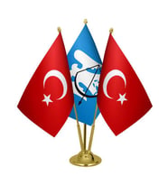 Masa Üstü Selçuklu Devleti Bayrağı Türk Bayrağı Üçlü Pirinç Direk Masa Bayrak Seti