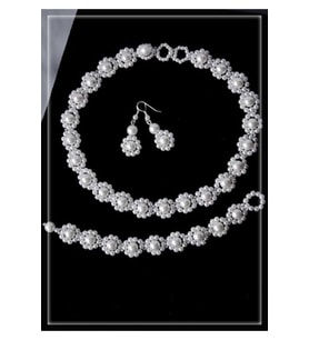 Eşsiz Sevgililer Günü Hediye İncili Kolye Küpe Bileklik Set (Krem)