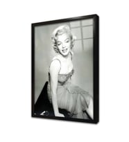 Siyah Beyaz Marilyn Monroe Çerçeveli Cam Tablo
