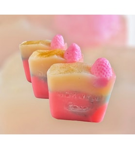 ELYAPIMI ÇİLEKLİ DOĞAL KATI SABUN / HANDMADE NATURAL STRAWBERRY SOAP