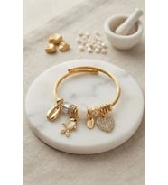 Beyaz Balık Model Gold Renk Charmlı Bileklik