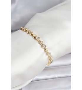 Pirinç Gold Renk Vip Seri Sıralı Yonca Model Zirkon Taşlı Kadın Bileklik - Tj-Bb8273