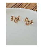 GOLD RENK FİYONK KÜPE ACR8262