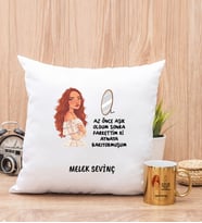 Kişiye Özel Az Önce Aşık Oldum Tasarım Esprili Kare Yastık ve Gold Kupa