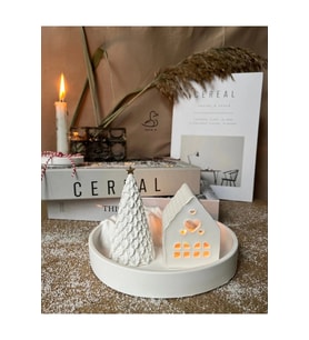 Dağ Görünümlü Tabak Çukur Ev Şeklinde Tealight Mumluk Çam Ağacı Dekor 2’li Set (Beyaz)