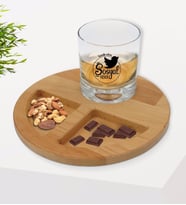 BK Gift Kişiye Özel Sosyal İçici Tasarımlı Viski Bardağı ve Doğal Masif Ahşap Yuvarlak Sunum Tabağı Çerezlik Hediye Seti-1